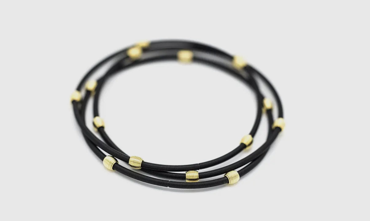 Dia | Matte Black & Gold Beaded Bracelets