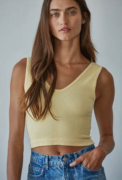 Fine Line Reversible Neck Brami