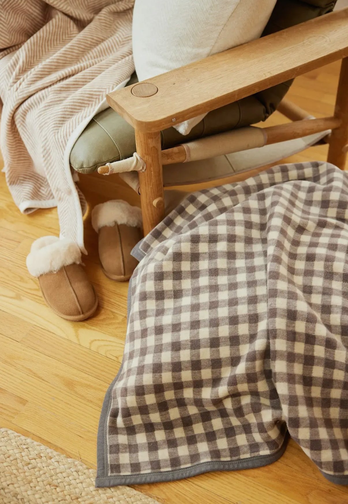 Mocha Midi Blanket