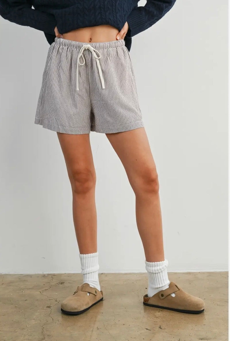 The Weekender Stripe Shorts | Mocha